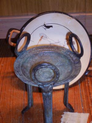 20081112094738-tripode-de-sibila.jpg